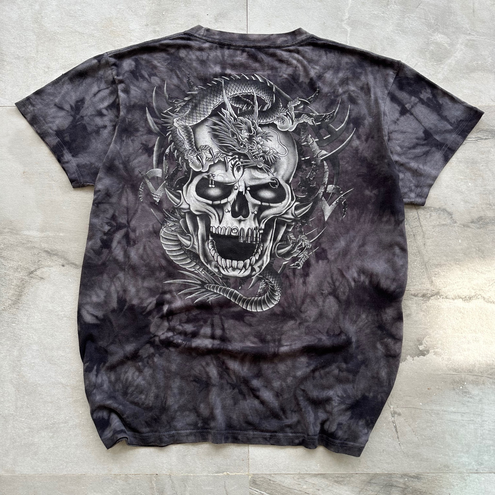 VINTAGE DRAGON SKULL TEE | ZThrifts